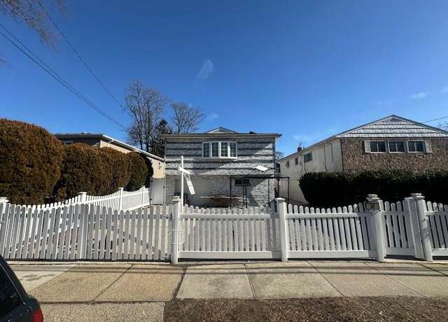 Property at 30 Sutton St, Hempstead, NY 11550, 4 beds, 2 baths