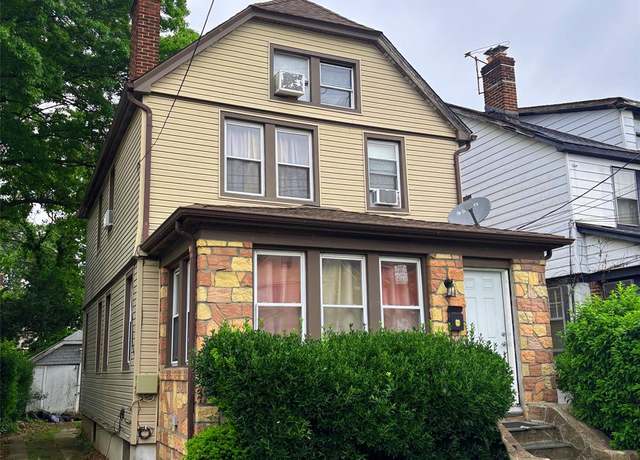 Property at 20515 111th Ave, Saint Albans, NY 11412, 3 beds, 2 baths