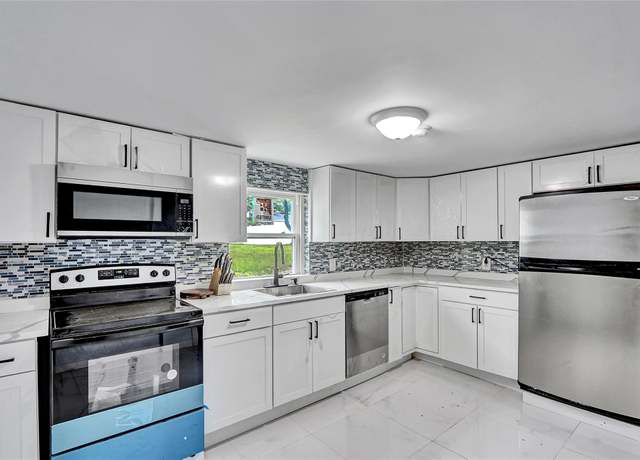 Property at 104 Schmidt Ave, Holbrook, NY 11741, 4 beds, 2 baths
