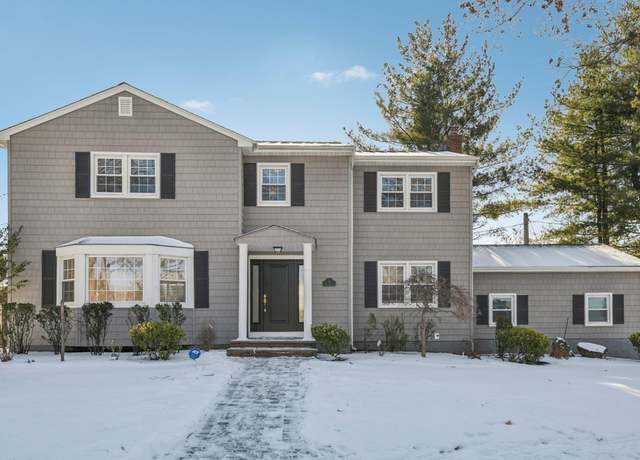 Property at 4 Main Ave, Garden City, NY 11530, 4 beds, 2.5 baths
