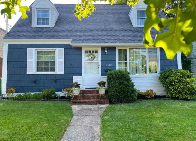 Property at 7-22 151 Pl, Whitestone, NY 11357, 3 beds, 2 baths