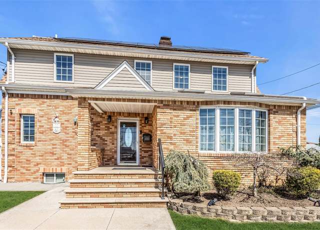 Property at 209 Bay Ave, Hicksville, NY 11801, 3 beds, 2.5 baths