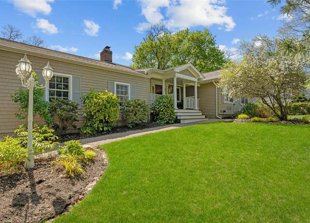 Property at 53 William Penn Dr, Stony Brook, NY 11790, 5 beds, 3 baths