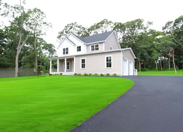 Property at 46 Newins St, Center Moriches, NY 11934, 4 beds, 2.5 baths