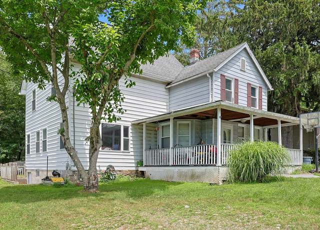 Property at 88 Snedecker Ave, Congers, NY 10920, 4 beds, 2.5 baths