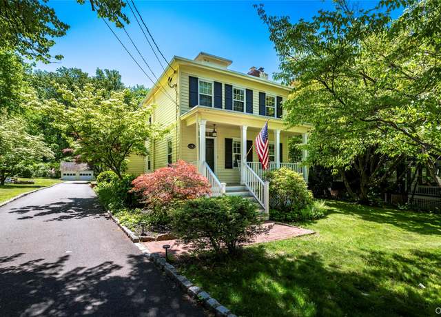 Property at 78 Closter Rd, Palisades, NY 10964, 2 beds, 2.5 baths