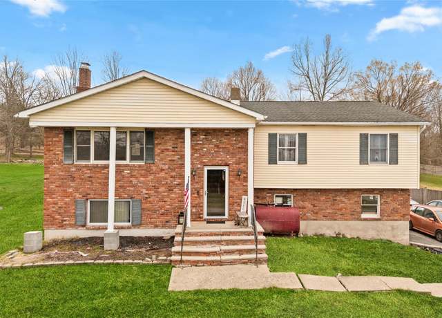 Property at 42 Horton Rd, Washingtonville, NY 10992, 5 beds, 4 baths