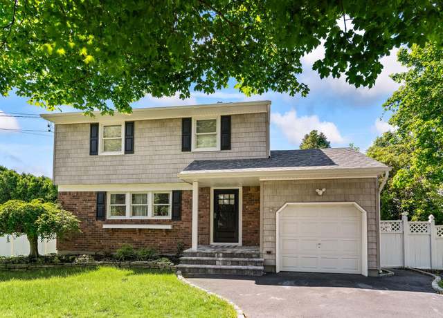 Property at 170 Lenox St, Port Jefferson Station, NY 11776, 3 beds, 2 baths