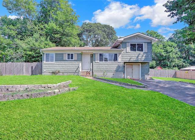 Property at 11 Halliday Rd, Coram, NY 11727, 3 beds, 2 baths