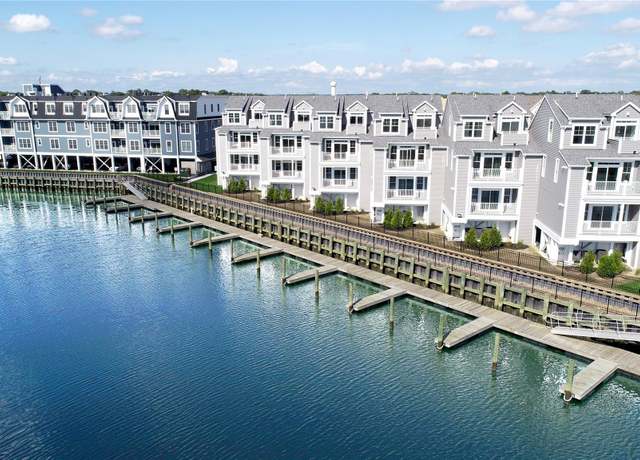 Property at 526 Marina Pointe Dr #526, East Rockaway, NY 11518, 2 beds, 2 baths