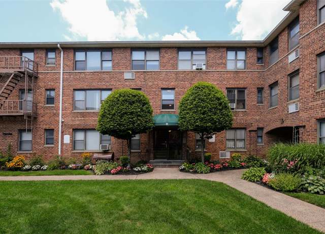 Property at 320 Atlantic Ave Unit B4, East Rockaway, NY 11518, 1 bed, 1 bath