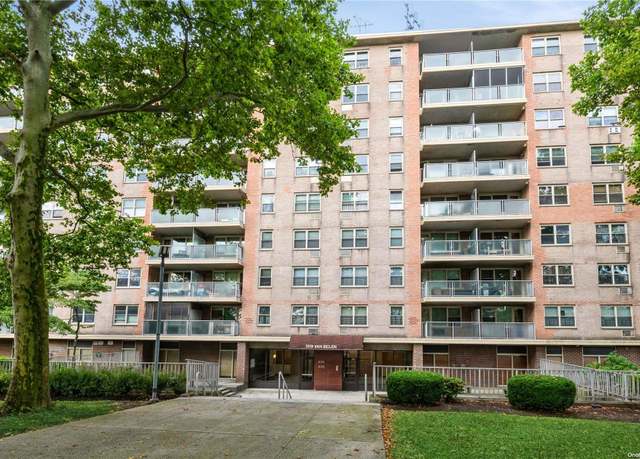 Property at 1019 Van Siclen Ave Unit 4D, Brooklyn, NY 11207, 3 beds, 1.5 baths