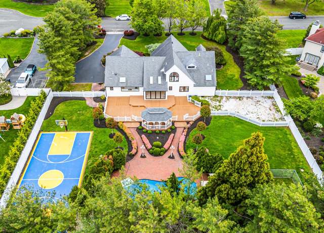 Property at 4 Miller Farms Ct, Miller Place, NY 11764, 5 beds, 5 baths