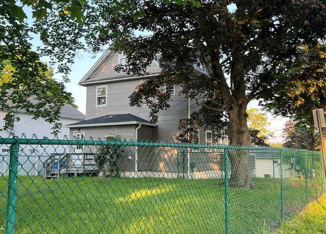 Property at 53 Richmond Pl, Middletown, NY 10940, 3 beds, 1 bath