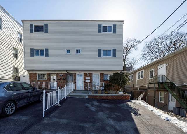 Property at 34 Lockwood Ave, Yonkers, NY 10701, 4 beds, 3 baths