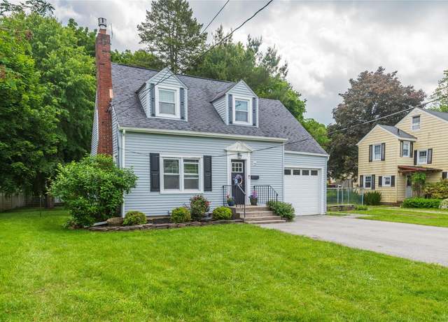Property at 129 South St, Warwick, NY 10990, 3 beds, 1.5 baths
