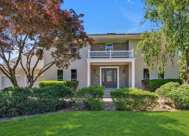 Property at 6 Victor Ln, Woodbury, NY 11797, 6 beds, 4.5 baths