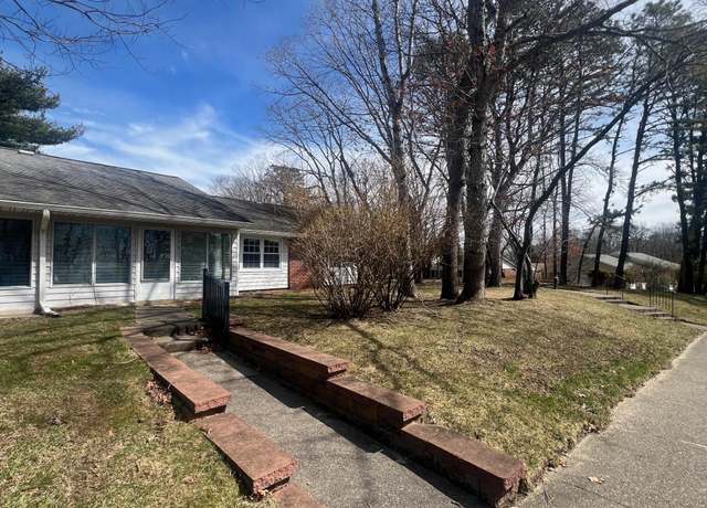 Property at 25D Trent Ct Unit D, Ridge, NY 11961, 2 beds, 1 bath