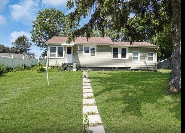 Property at 134 Maywood Dr, Mastic Beach, NY 11951, 3 beds, 1 bath
