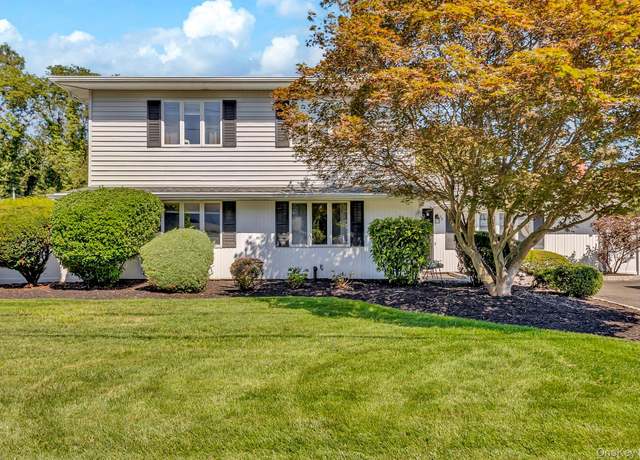 Property at 23 Allegheny Dr W, Farmingville, NY 11738, 6 beds, 2.5 baths