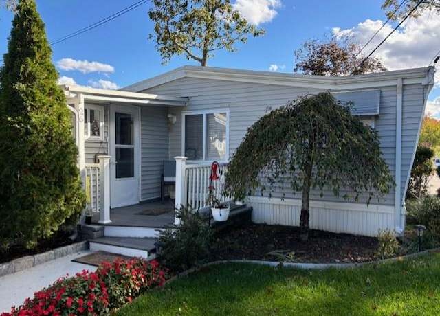 Property at 61 Forge Rd #26, Riverhead, NY 11901, 2 beds, 1 bath