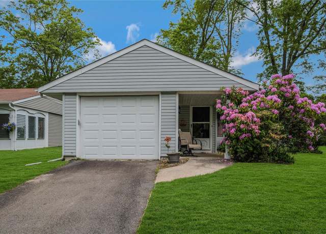 Property at 151 Laurance Ln, Ridge, NY 11961, 2 beds, 1 bath