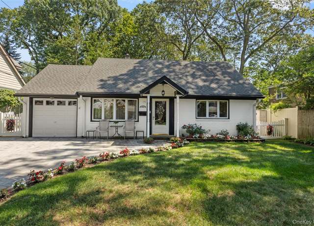 Property at 1605 Henry Rd, Wantagh, NY 11793, 3 beds, 2 baths
