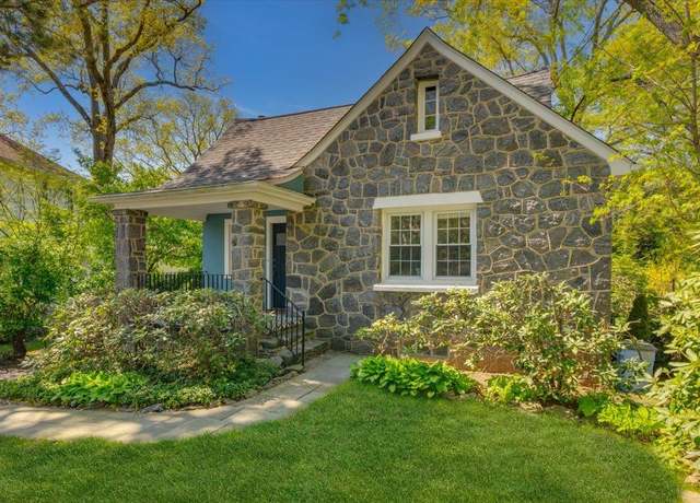 Property at 17 Barnum Rd, Larchmont, NY 10538, 4 beds, 2 baths