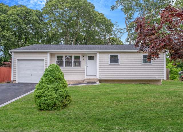 Property at 71 Selden Blvd, Centereach, NY 11720, 3 beds, 3 baths