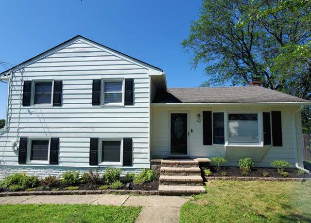 Property at 42 Knox Dr, New Windsor, NY 12553, 3 beds, 1.5 baths