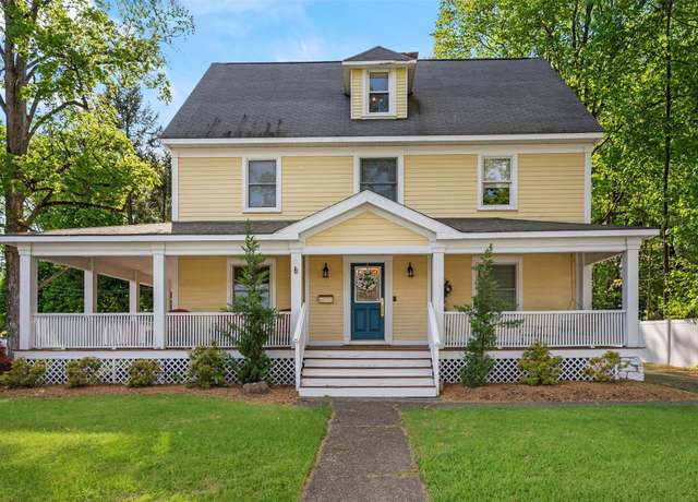 Property at 32 Clinton Ave, Warwick, NY 10990, 5 beds, 2 baths