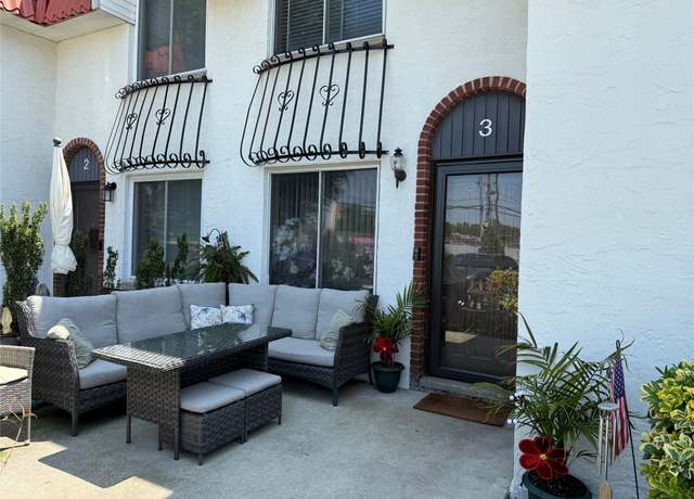 Property at 3 Alhambra Dr, Oceanside, NY 11572, 2 beds, 1.5 baths