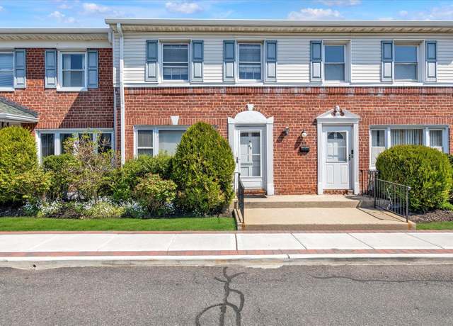 Property at 3530 Long Beach Rd #68, Oceanside, NY 11572, 3 beds, 1.5 baths