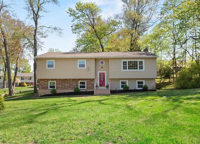 Property at 2 Candlewood Ct, New City, NY 10956, 4 beds, 2.5 baths