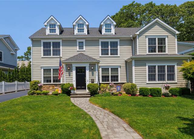 Property at 59 Fountain Ave, Rockville Centre, NY 11570, 4 beds, 3 baths