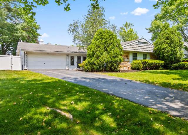 Property at 25 Mystic Way, Stony Brook, NY 11790, 3 beds, 2 baths