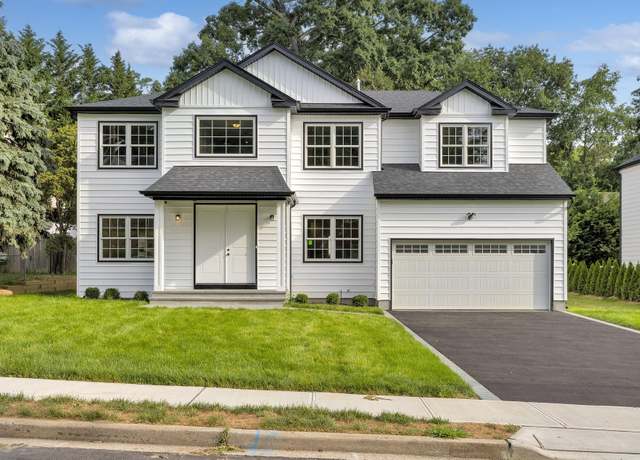 Property at 3 Westchester Ave, Jericho, NY 11753, 5 beds, 5.5 baths
