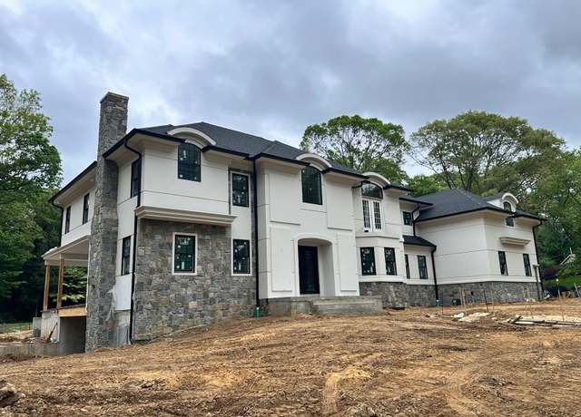 Property at 17 Chelsea Pl, Dix Hills, NY 11746, 6 beds, 6.5 baths