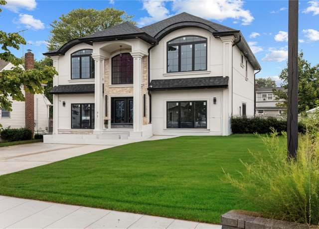 Property at 71 Cedar St, Hicksville, NY 11801, 5 beds, 5 baths