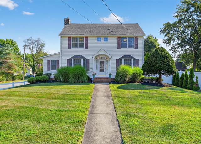 Property at 74 Ferris Ln, Poughkeepsie, NY 12601, 4 beds, 2.5 baths