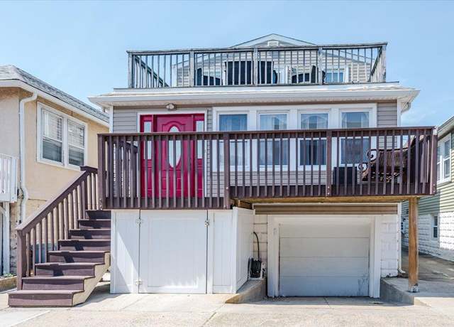 Property at 93 Louisiana St, Long Beach, NY 11561, 6 beds, 3 baths