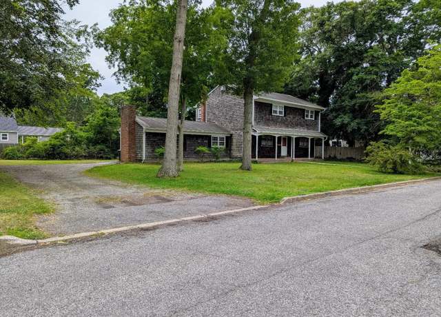 Property at 232 7th St, Saint James, NY 11780, 6 beds, 3 baths