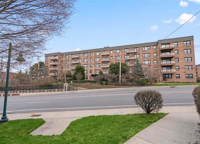 Property at 2 Birchwood Ct Unit 1B, Mineola, NY 11501, 1 bed, 1 bath