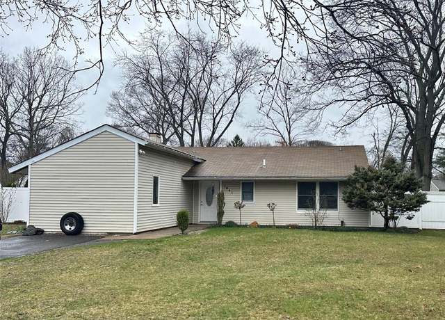 Property at 1041 Old Town Rd, Coram, NY 11727, 3 beds, 2 baths