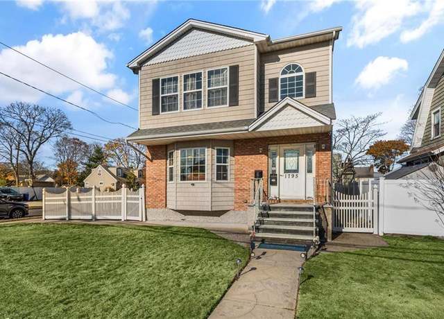Property at 1795 Bedford Ave, Merrick, NY 11566, 4 beds, 2.5 baths