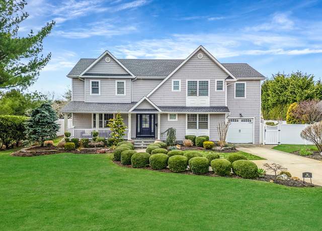 Property at 161 Unqua Rd, Massapequa, NY 11758, 5 beds, 2.5 baths