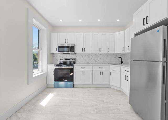 Property at 256 Herzl St, Brooklyn, NY 11212, 5 beds, 3 baths