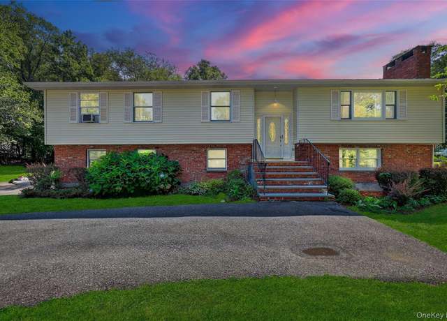 Property at 7 Kentwood Dr, Carmel, NY 10512, 3 beds, 2.5 baths