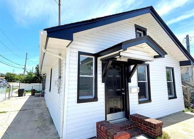 Property at 36 Walnut Rd, Inwood, NY 11096, 3 beds, 1 bath