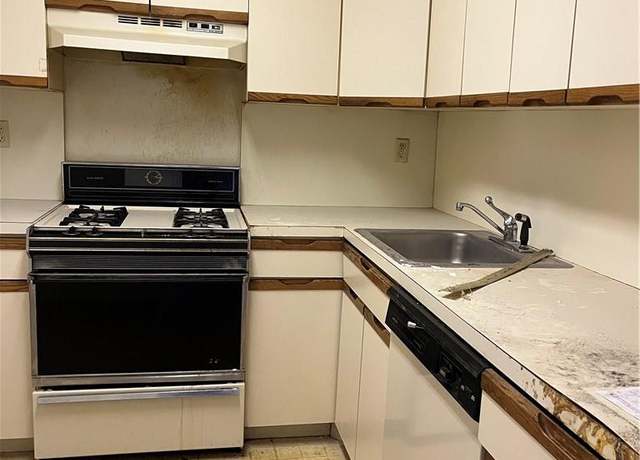 Property at 1020 Grand Concourse Unit 5A, Bronx, NY 10451, 1 bed, 1 bath
